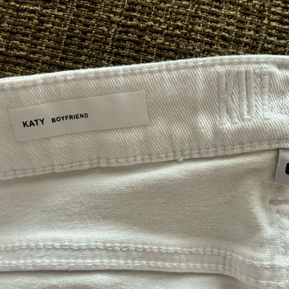 KUT from the Kloth Katy Boyfriend White Mid Rise Denim Jeans Size 6-NWOT - Picture 9 of 10